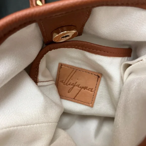 NWT, Beautiful, Hand Crafted Leather, Small Bucket Bag by AllieJaymes. - Picture 13 of 16